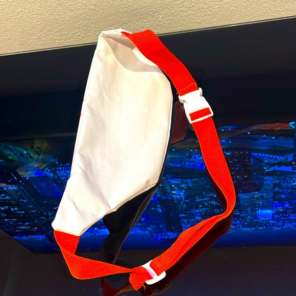 SF Giants Fanny pack - new - Picture 3 of 3